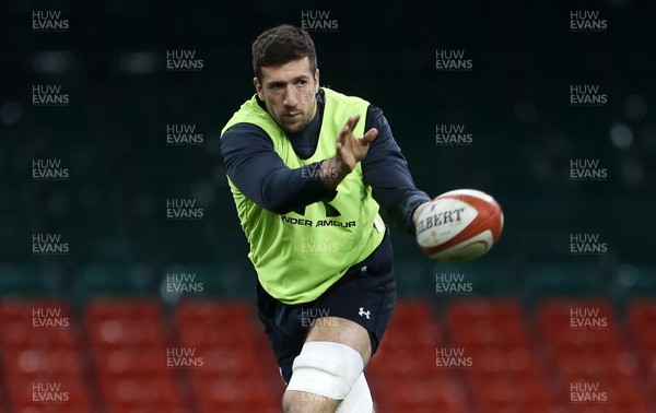 241117 - Wales Rugby Captains Run - Justin Tipuric during training