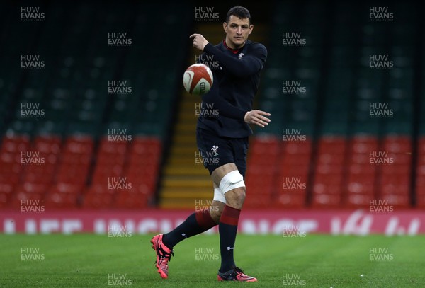 241117 - Wales Rugby Captains Run - Aaron Shingler during training