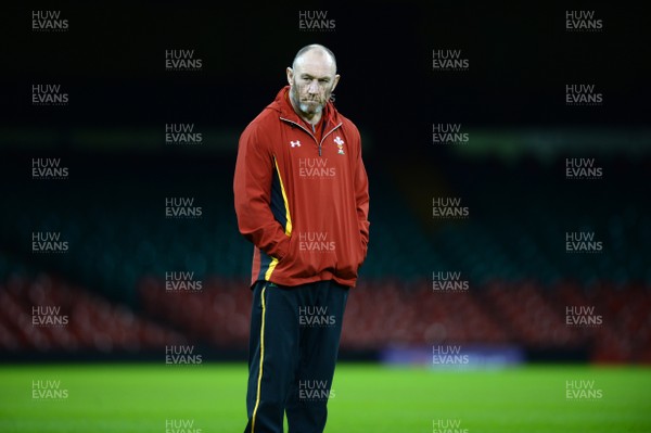 250216 - Wales Rugby Training -Robin McBryde during training