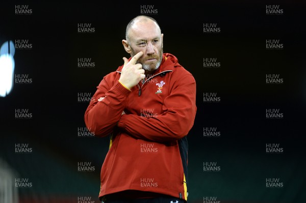 250216 - Wales Rugby Training -Robin McBryde during training