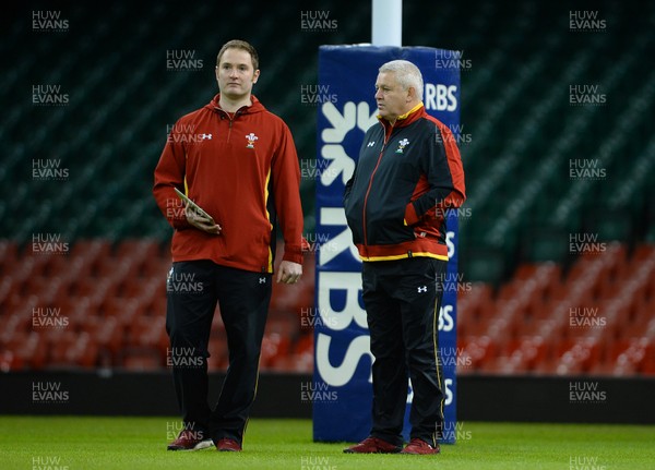 250216 - Wales Rugby Training -Rhodri Bown and Warren Gatland during training