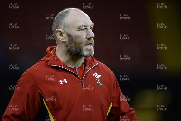 250216 - Wales Rugby Training -Robin McBryde during training