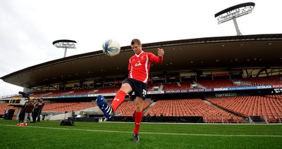 25.06.10 - Wales Rugby Captains Run - Dan Biggar kicks at Waikato Stadium. 