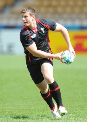 25.09.11 - Wales Rugby Captains Run - Scott Williams during training. 