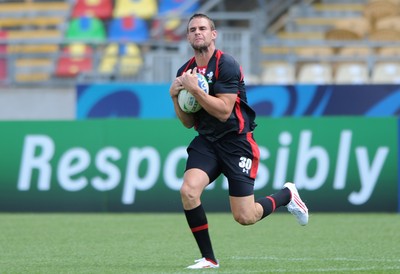 25.09.11 - Wales Rugby Captains Run - Lee Byrne during training. 