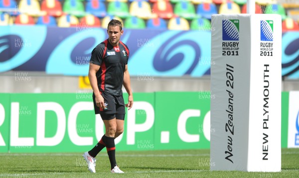 25.09.11 - Wales Rugby Captains Run - Lee Byrne during training. 