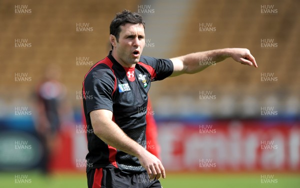 25.09.11 - Wales Rugby Captains Run - Stephen Jones during training. 