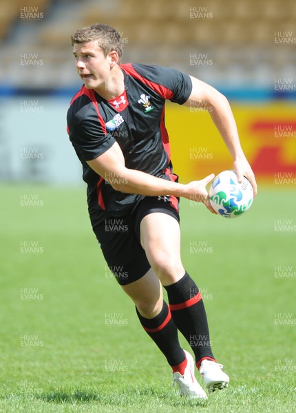 25.09.11 - Wales Rugby Captains Run - Scott Williams during training. 
