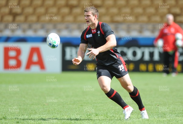25.09.11 - Wales Rugby Captains Run - Scott Williams during training. 