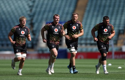 260626 - Wales Rugby Captains Run at Twickenham ahead of their game against the Barbarians tomorrow - Jac Morgan, Dewi Lake, Ben Carter and Gareth Thomas during training