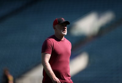 260626 - Wales Rugby Captains Run at Twickenham ahead of their game against the Barbarians tomorrow - Steve Tandy, Head Coach during training