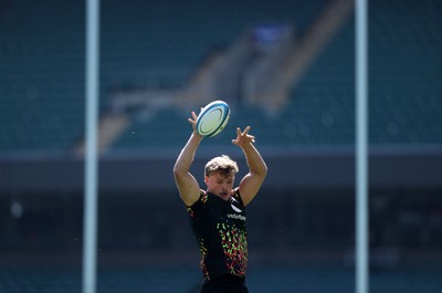 260626 - Wales Rugby Captains Run at Twickenham ahead of their game against the Barbarians tomorrow - Taine Plumtree during training