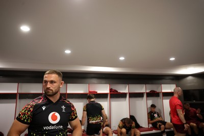 260626 - Wales Rugby Captains Run at Twickenham ahead of their game against the Barbarians tomorrow - Harrison Keddie during training