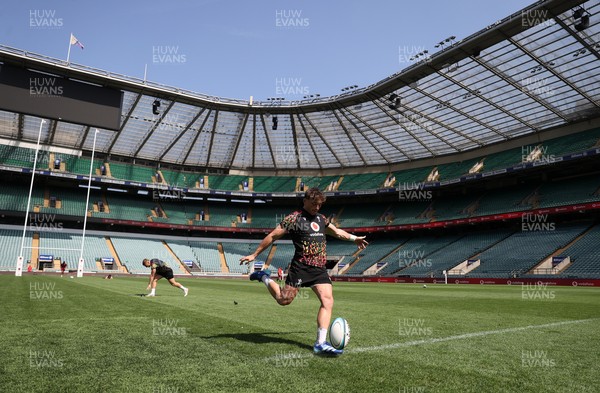 260626 - Wales Rugby Captains Run at Twickenham ahead of their game against the Barbarians tomorrow - Dan Edwards during training