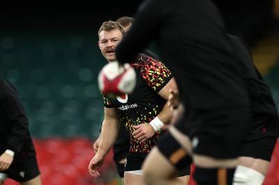 281125 - Wales Rugby Captains Run ahead of their game against South Africa - Dewi Lake during training