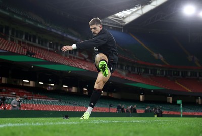 281125 - Wales Rugby Captains Run ahead of their game against South Africa - Joe Hawkins during training