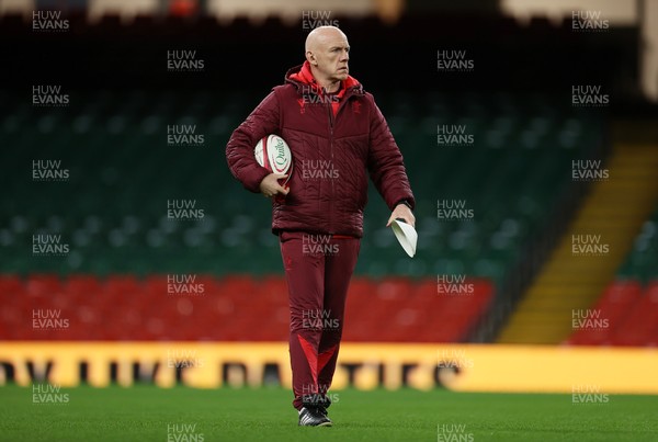 281125 - Wales Rugby Captains Run ahead of their game against South Africa - Steve Tandy, Head Coach during training