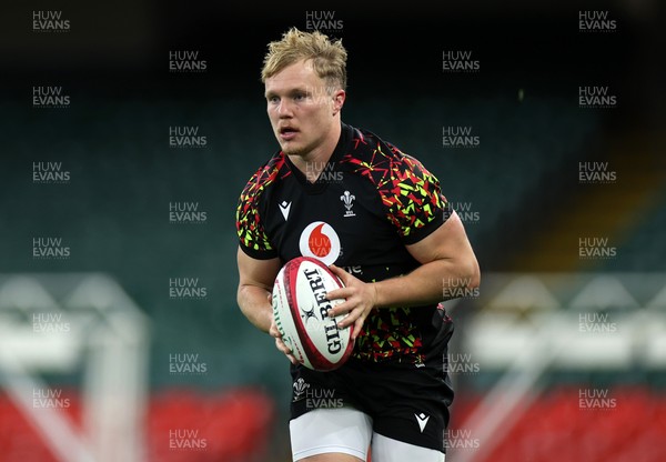 281125 - Wales Rugby Captains Run ahead of their game against South Africa - Blair Murray during training