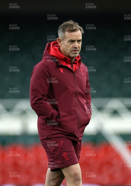281125 - Wales Rugby Captains Run ahead of their game against South Africa - Danny Wilson, Assistant Coach during training