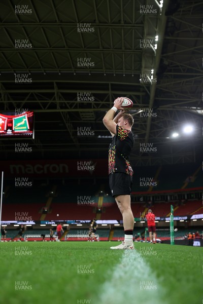 281125 - Wales Rugby Captains Run ahead of their game against South Africa - Dewi Lake during training