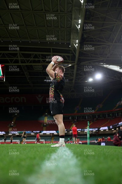 281125 - Wales Rugby Captains Run ahead of their game against South Africa - Dewi Lake during training