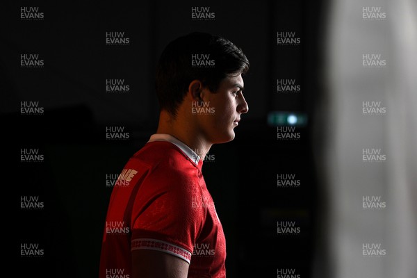 260126 - Wales Rugby First Day in Camp - Louis Rees-Zamit