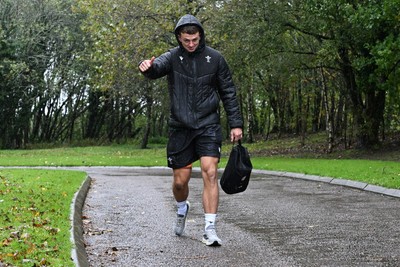 261026 - First Day Of Wales Camp BTS - Louie Hennessey