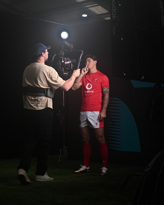 261026 - First Day Of Wales Camp BTS - Louis Rees-Zammit