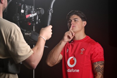 261026 - First Day Of Wales Camp BTS - Louis Rees-Zammit