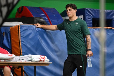 261026 - First Day Of Wales Camp BTS - Louis Rees-Zammit