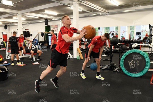 021121 - Wales Rugby Gym Session - Johnny McNicholl during a gym session