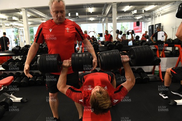 021121 - Wales Rugby Gym Session - Paul Stridgeon and Nick Tompkins during a gym session