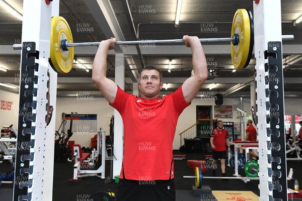 021121 - Wales Rugby Gym Session - Ben Carter during a gym session