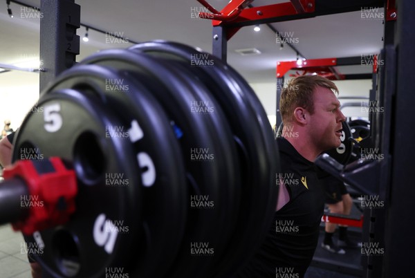 080725 - Wales Rugby Gym Session in the final week of their tour to Japan - Dewi Lake