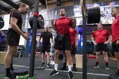 270622 - Wales Rugby Training - Ryan Elias during a weights session