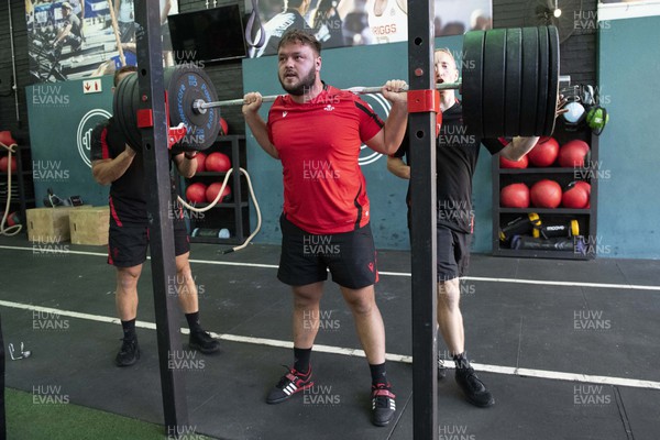 270622 - Wales Rugby Training - Harri O’Connor during a weights session