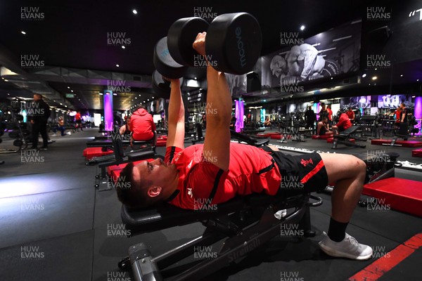 280622 - Wales Rugby Gym Session - Taine Basham during a weights session
