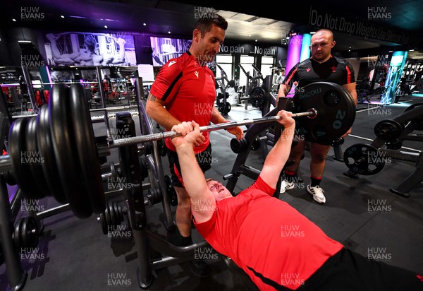 280622 - Wales Rugby Gym Session - Huw Bennett, Rhys Carre and Dillon Lewis during a weights session