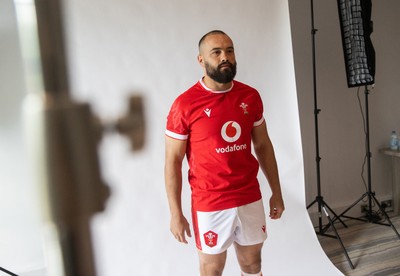 090625 - Wales Rugby Squad Portraits - Behind the Scenes - Josh Macleod