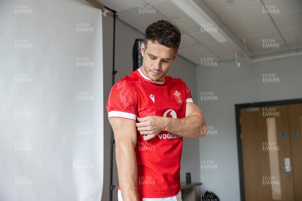 090625 - Wales Rugby Squad Portraits - Behind the Scenes - Kieran Hardy