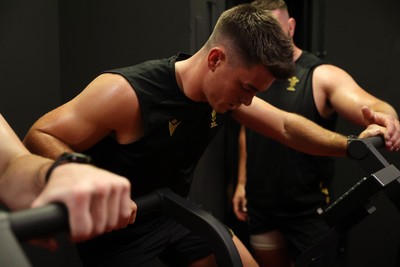 130625 - Picture shows the Welsh Rugby team during extreme heat training, where the air temperature was 388 degrees celsius and 857 humidity - Reuben Morgan-Williams during training