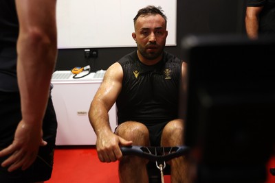 130625 - Picture shows the Welsh Rugby team during extreme heat training, where the air temperature was 388 degrees celsius and 857 humidity - Liam Belcher during training