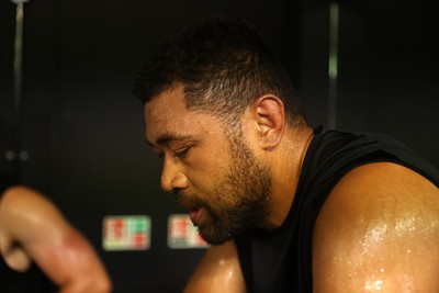 130625 - Picture shows the Welsh Rugby team during extreme heat training, where the air temperature was 388 degrees celsius and 857 humidity - Taulupe Faletau during training