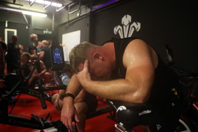 130625 - Picture shows the Welsh Rugby team during extreme heat training, where the air temperature was 388 degrees celsius and 857 humidity - Dewi Lake during training