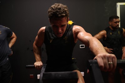 130625 - Picture shows the Welsh Rugby team during extreme heat training, where the air temperature was 388 degrees celsius and 857 humidity - Kieran Hardy during training