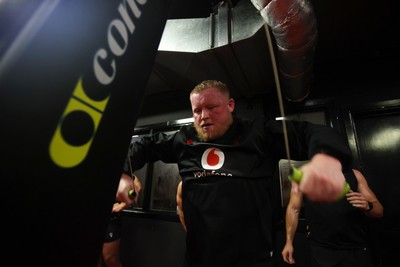 130625 - Picture shows the Welsh Rugby team during extreme heat training, where the air temperature was 388 degrees celsius and 857 humidity - Keiron Assiratti during training