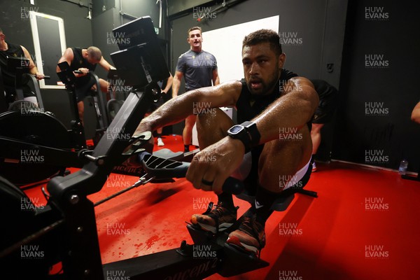 130625 - Picture shows the Welsh Rugby team during extreme heat training, where the air temperature was 388 degrees celsius and 857 humidity - Taulupe Faletau during training