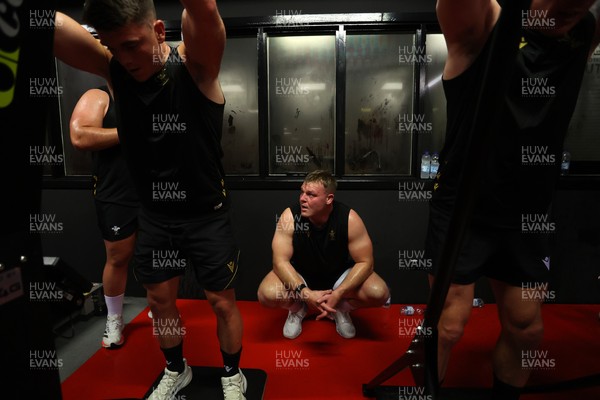 130625 - Picture shows the Welsh Rugby team during extreme heat training, where the air temperature was 388 degrees celsius and 857 humidity - Dewi Lake during training