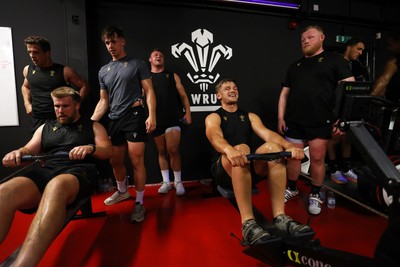 230625 - Wales Rugby Training in the heat chamber - Garyn Phillips and Alex Mann during training