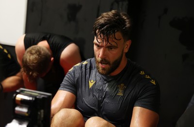 230625 - Wales Rugby Training in the heat chamber - Johnny Williams during training